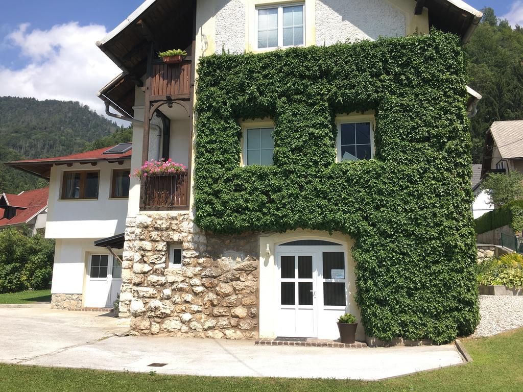 Studio Apartment Ta5Ek Jesenice Luaran gambar